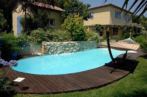 Vente de piscines coque polyester Salon-de-Provence