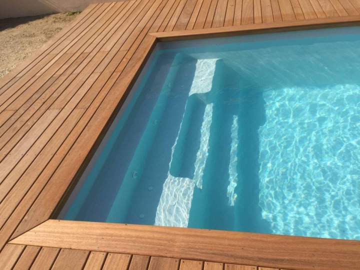 Vente petite piscine coque Aix-en-Provence